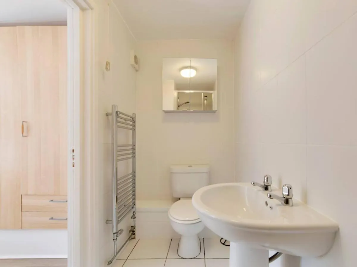 Pass The Keys Cosy Cabin In Central Cambridge Free Parking Cambridge (Cambridgeshire)